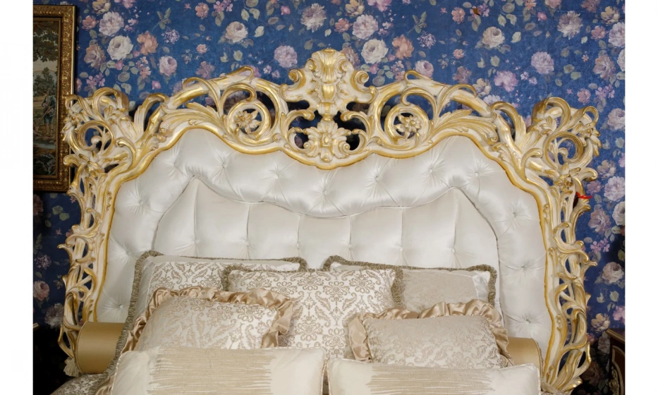 Спальня Rampoldi Комплект: Кровать (Gold Leaf)+2 Тумбы (Walnut+Gold)+Покрывало И Декоративные Подушки - фото 8