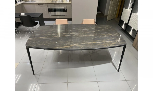 Стол обеденный Midj Lea