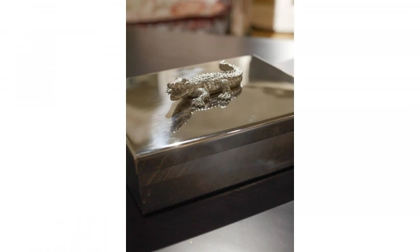 Шкатулка Eichholtz Крокодил