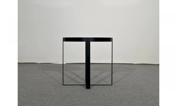 Приставной столик Saloni Capella