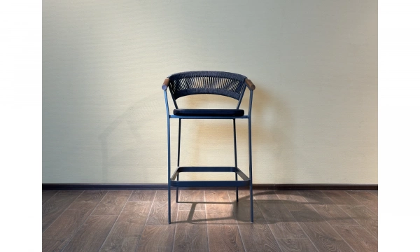 Уличный барный стул Saloni Udo