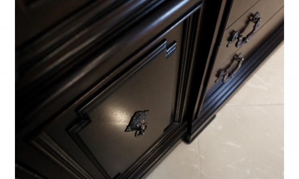 Thomasville Brompton Hall Витрина 4Дв