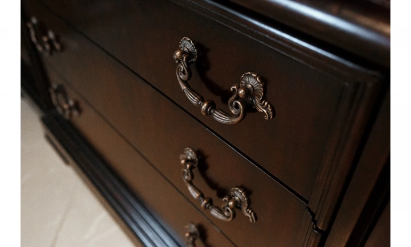 Thomasville Brompton Hall Витрина 4Дв