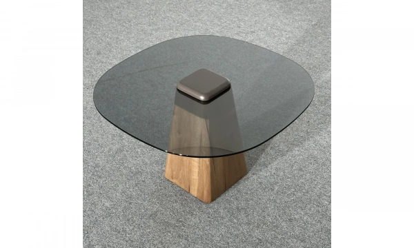 Приставной столик Saloni Chelsea