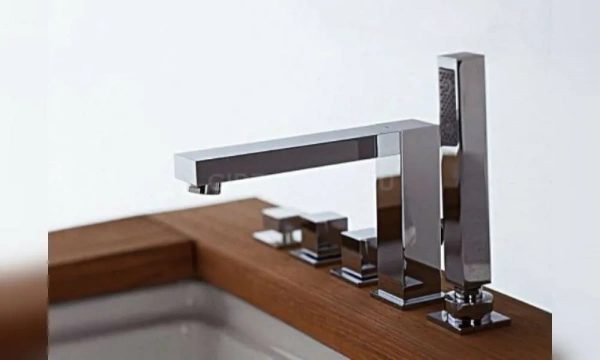 Акриловая Ванна Jacuzzi Aura Plus 180X150 9F43-337A