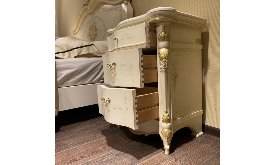 Комплект мебели в спальню AGM - фото 11