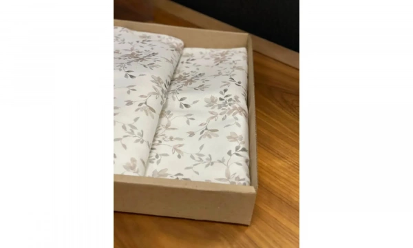 Скатерть "Нежность" 140*140 см.