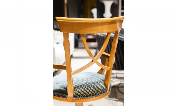 Кресло VACCARI GIOVANNI noce chiara